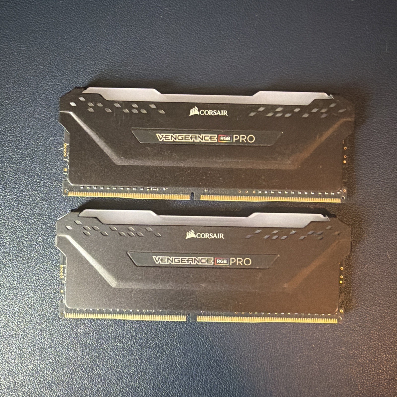Corsair Vengeance RGB Pro 16GB (2x8GB) RAM DDR4 3200MHz CMW16GX4M2C3200C16