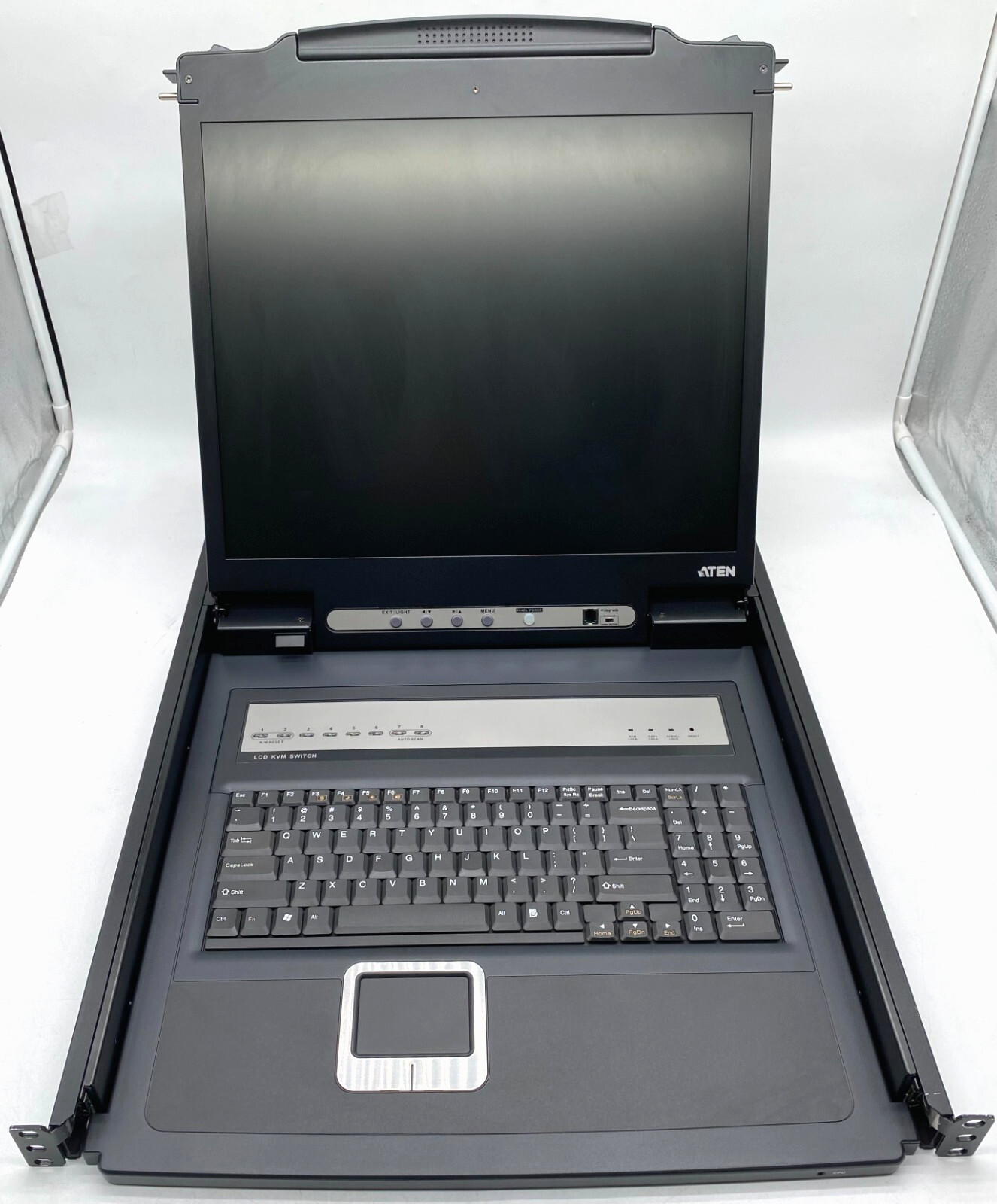 ATEN CL1308N 19" LCD CONSOLE DRAWER 8-PORT VGA KVM SWITCH