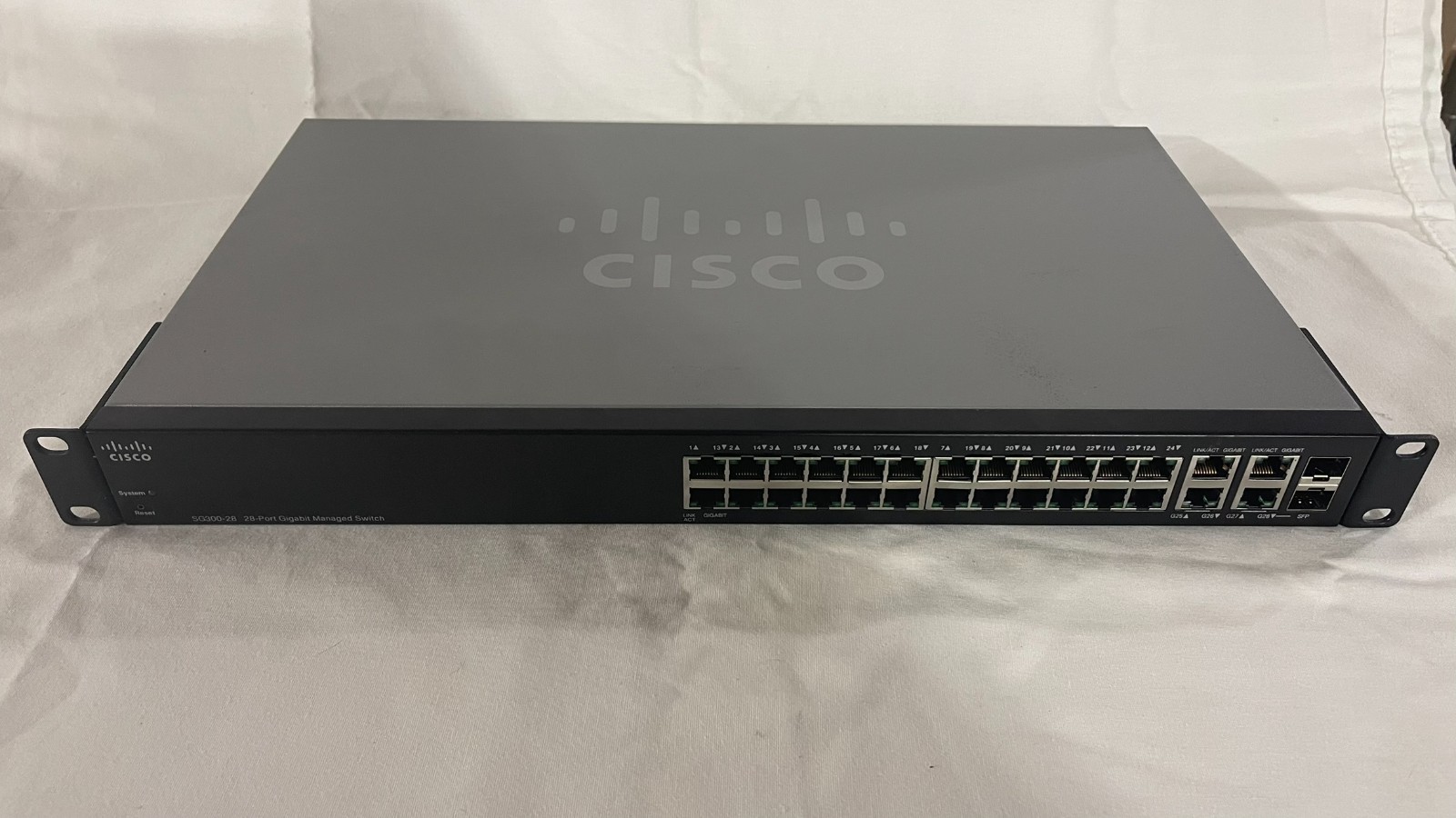 Cisco SG300-28 28-Port 10/100/1000 Gigabit Managed Ethernet Switch