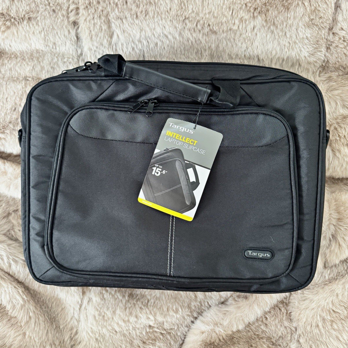 Targus Intellect Laptop Sleeve 15.6 in Black Nylon Padded Solid Universal