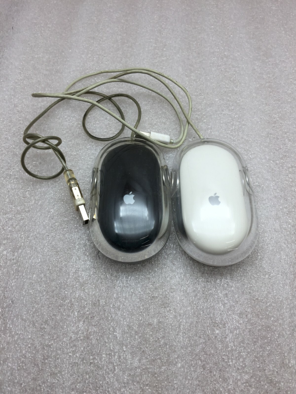 Lot of 2 Apple Mouse USB Wired M5769 Optical Mouse 