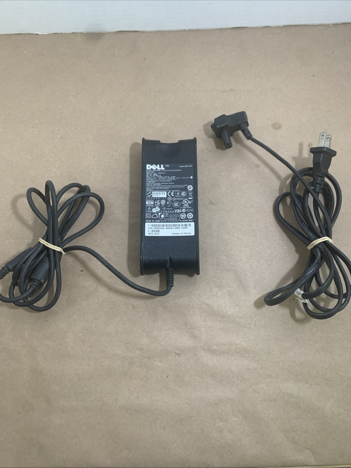 OEM Dell Laptop DA90PS1-00 90 Watt/19.5 Volts/4.62 Amp AC Adapter Power Supply