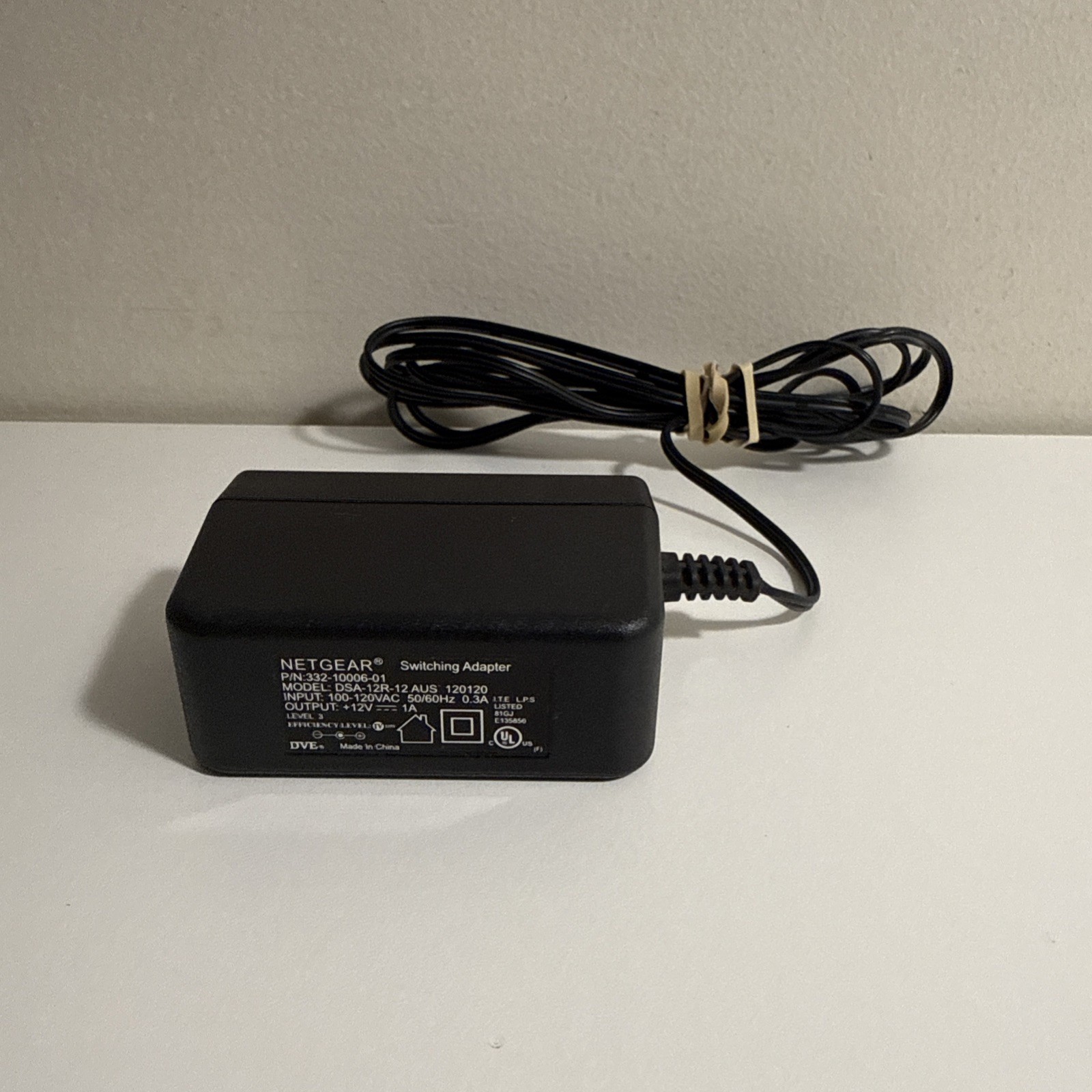Netgear DSA-12R-12AUS 332-10006-01 12V 1A Switching AC Power Adapter Router