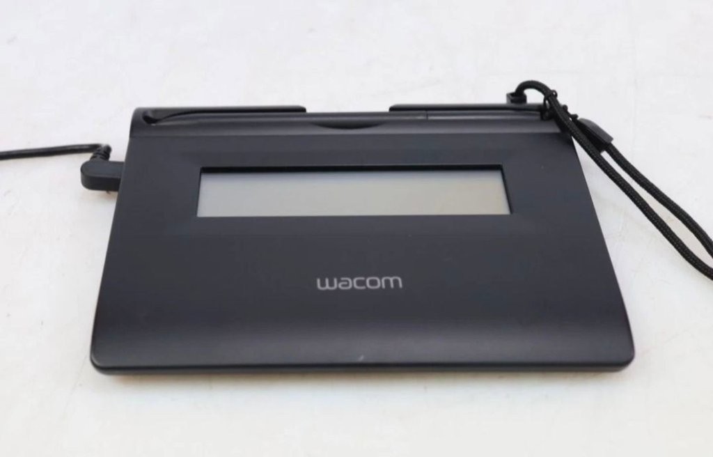 Wacom STU-300 LCD Signature Tablet- W/Pen & Cables