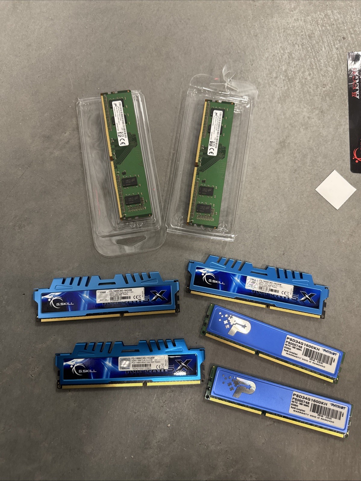 Crucial 8gb DDR4 2400, 2gb DDR4 2400, 4gb DDR3 1600 RAM LOT