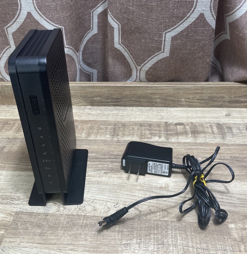 NETGEAR C3700 Wi-Fi DOCSIS 3.0 Cable Modem Router FREE S/H Excellent Condition