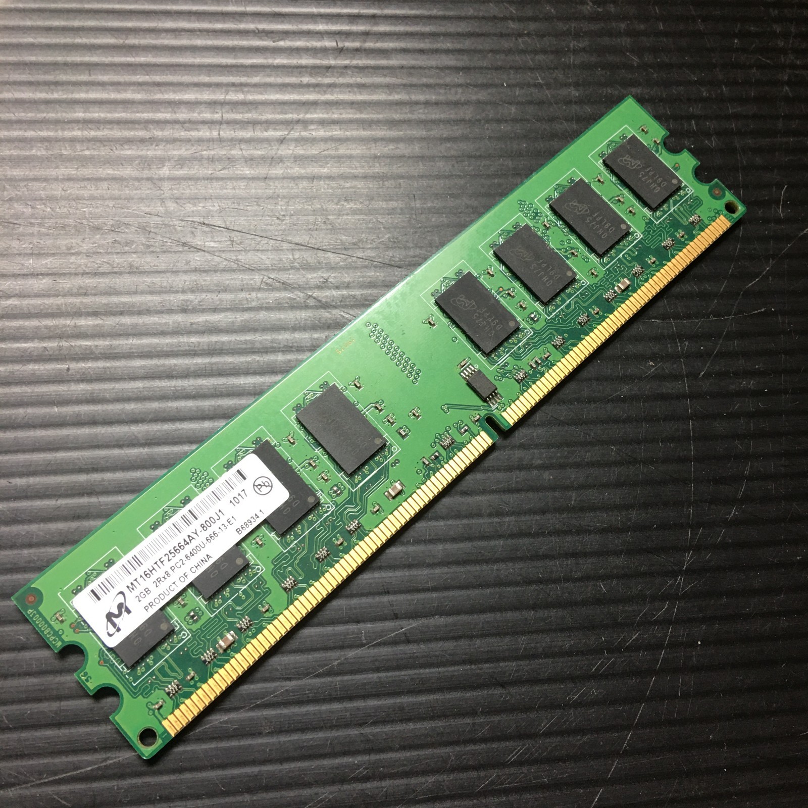 Micron MT16HTF25664AY-800J1 2GB. 2Rx8.PC2-6400U-666-13-E1 PC Memory