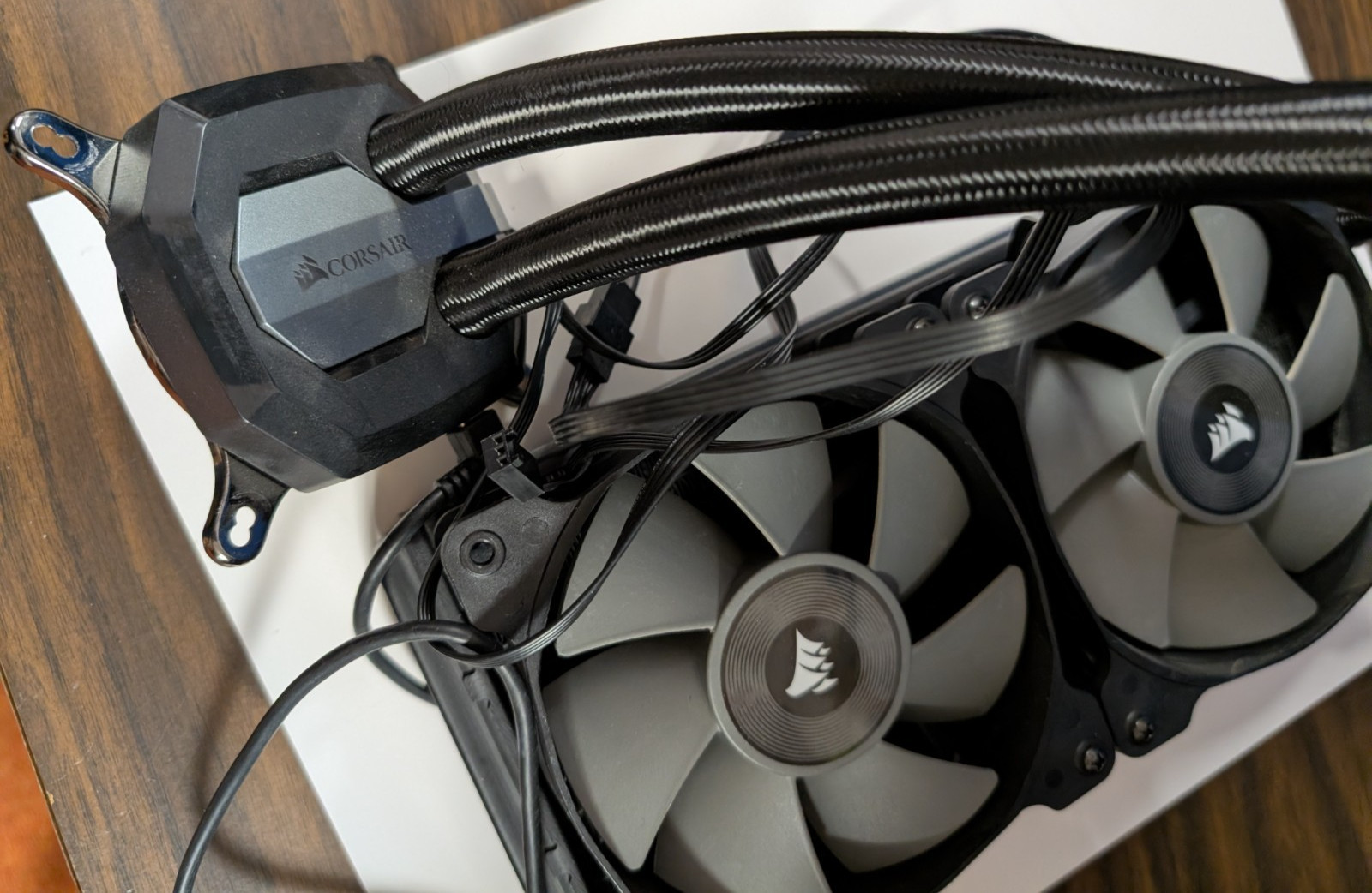 Corsair Hydro Series H100i Extreme Performance Liquid CPU Cooler CW-9060025-WW