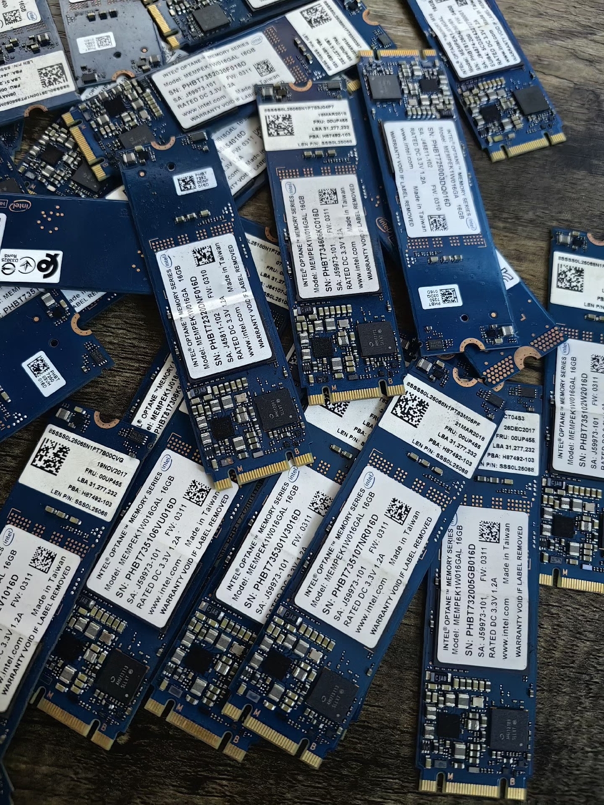 Intel Optane Memory M10 SSD M.2 2280 16GB PCIe 3.0 3D Xpoint NVMe