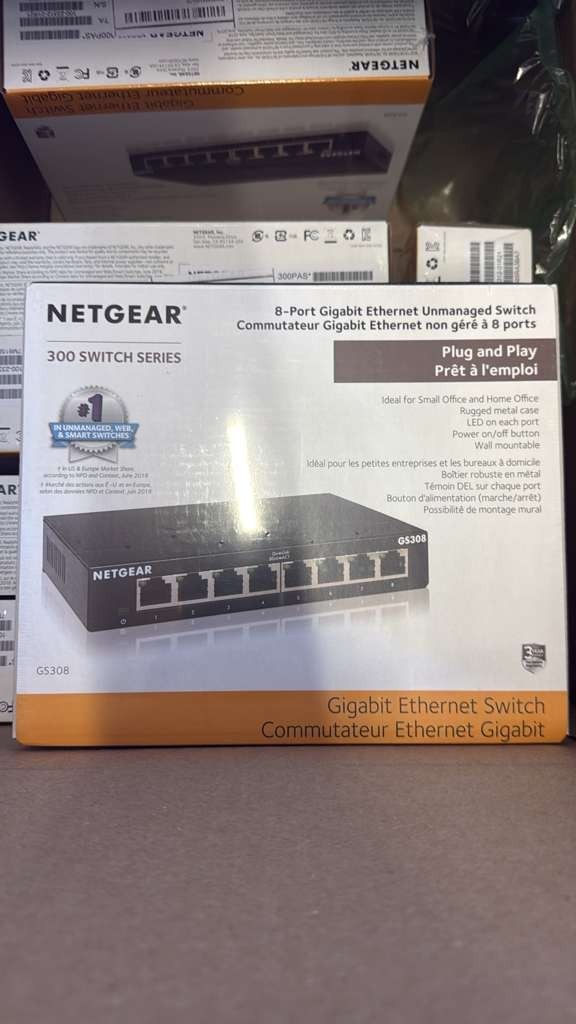 NETGEAR GS308 8-Port Gigabit Ethernet Switch Plug Play Metal Case new