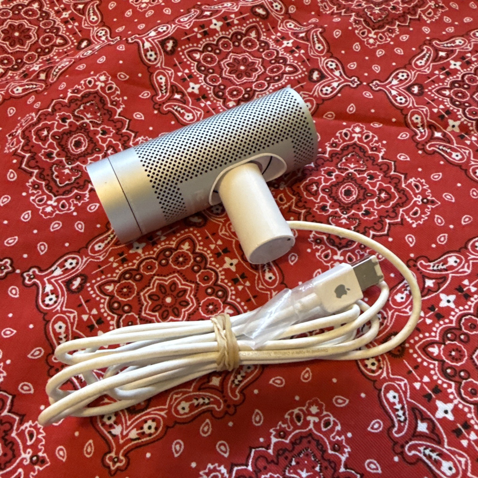 Apple iSight A1023 FireWire Webcam Camera + A1156 Apple Remote Vintage Mac