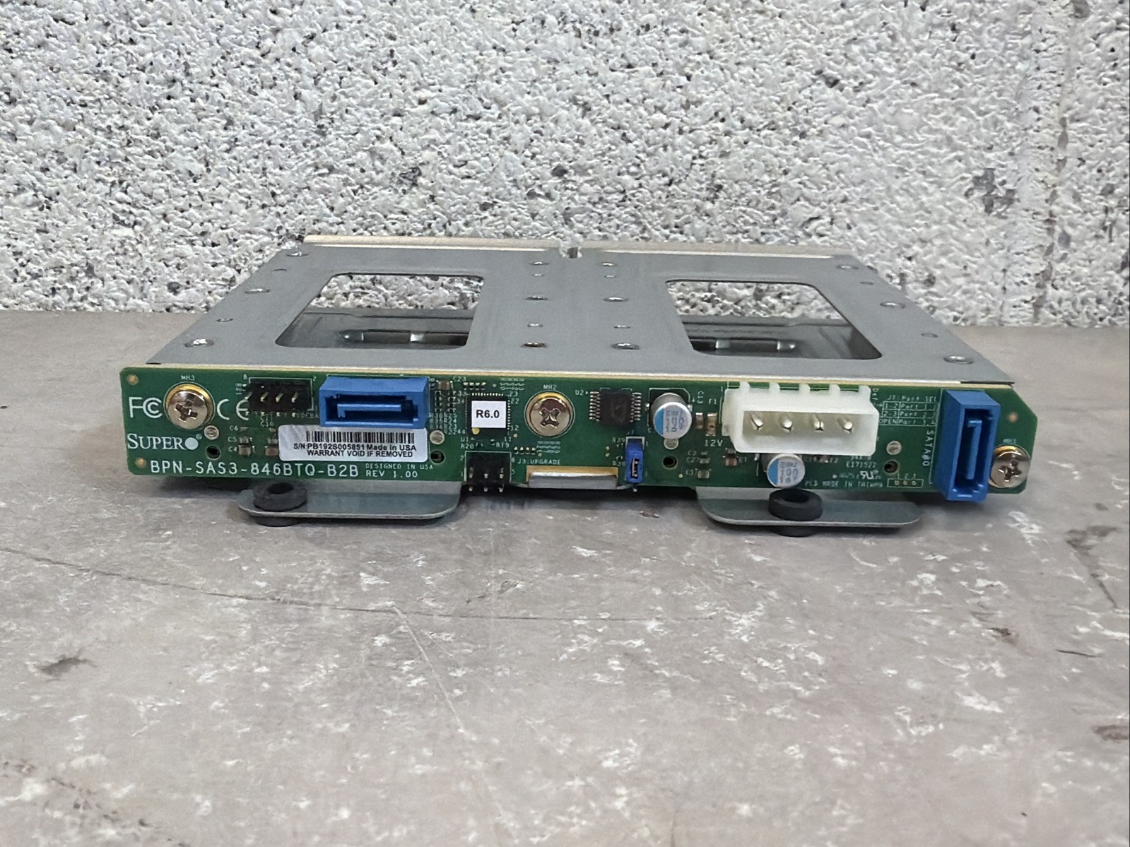 Supermicro BPN-SAS3-846BTQ-B2B / 2-Bay 2.5" SAS3/SATA Backplane