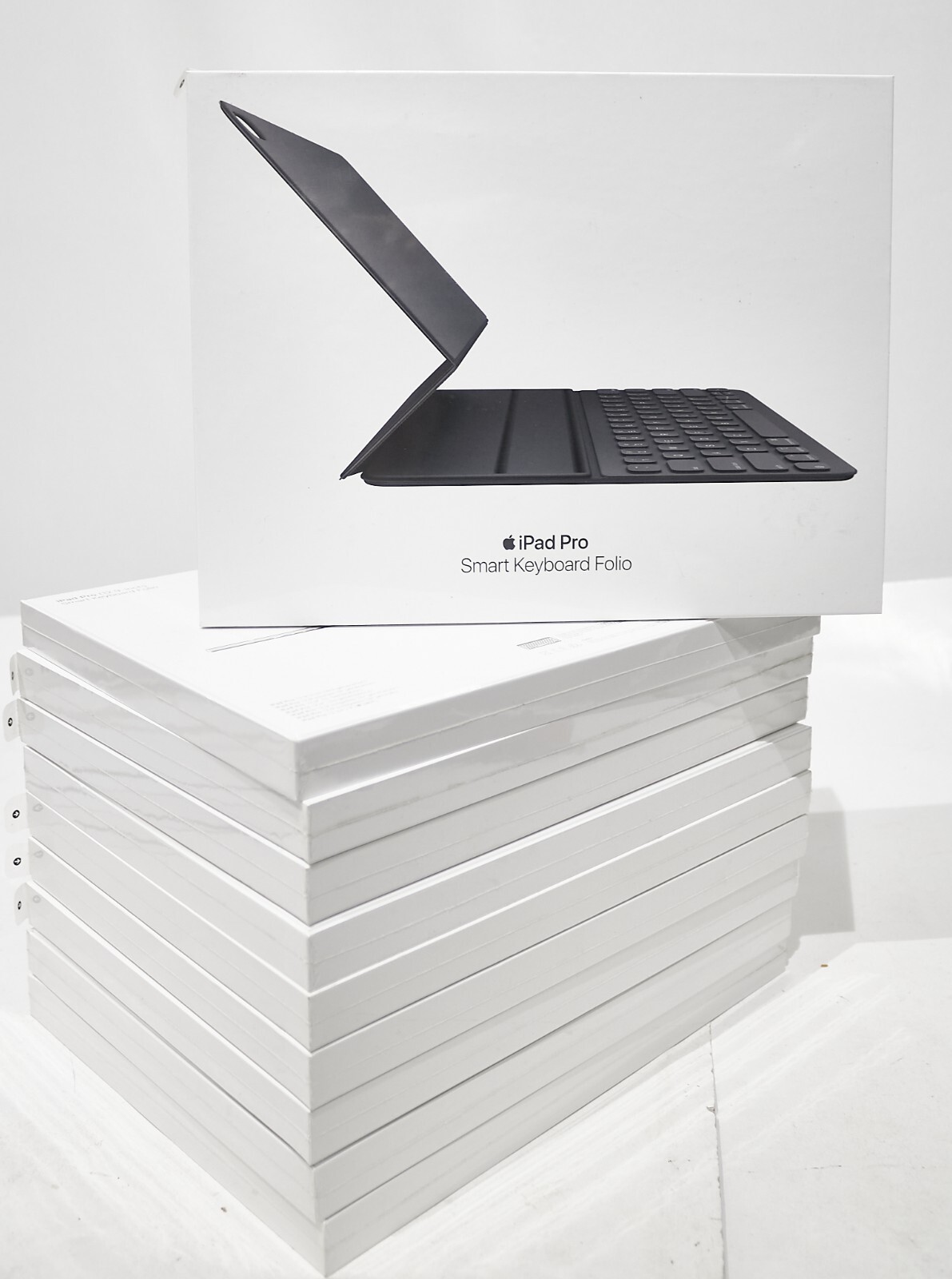 ✅ Apple Smart Keyboard for 12.9" iPad Pro 3rd Gen And iPad Air 13” - New - Read