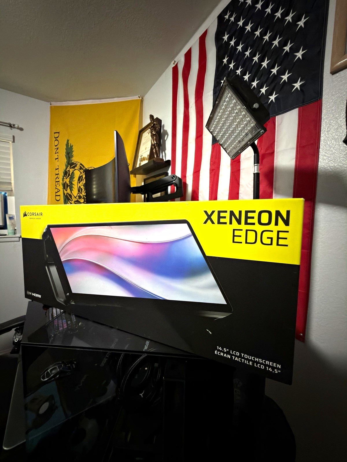 Corsair Xeneon Edge 14.5in LCD Touchscreen Monitor 2560x720 HDMI 60Hz Black