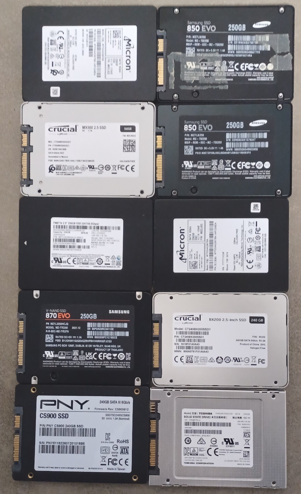 Mixed Lot/Brand Of (10) 2.5" SATA 240/250/256/500Gb SSD Drives (Used)