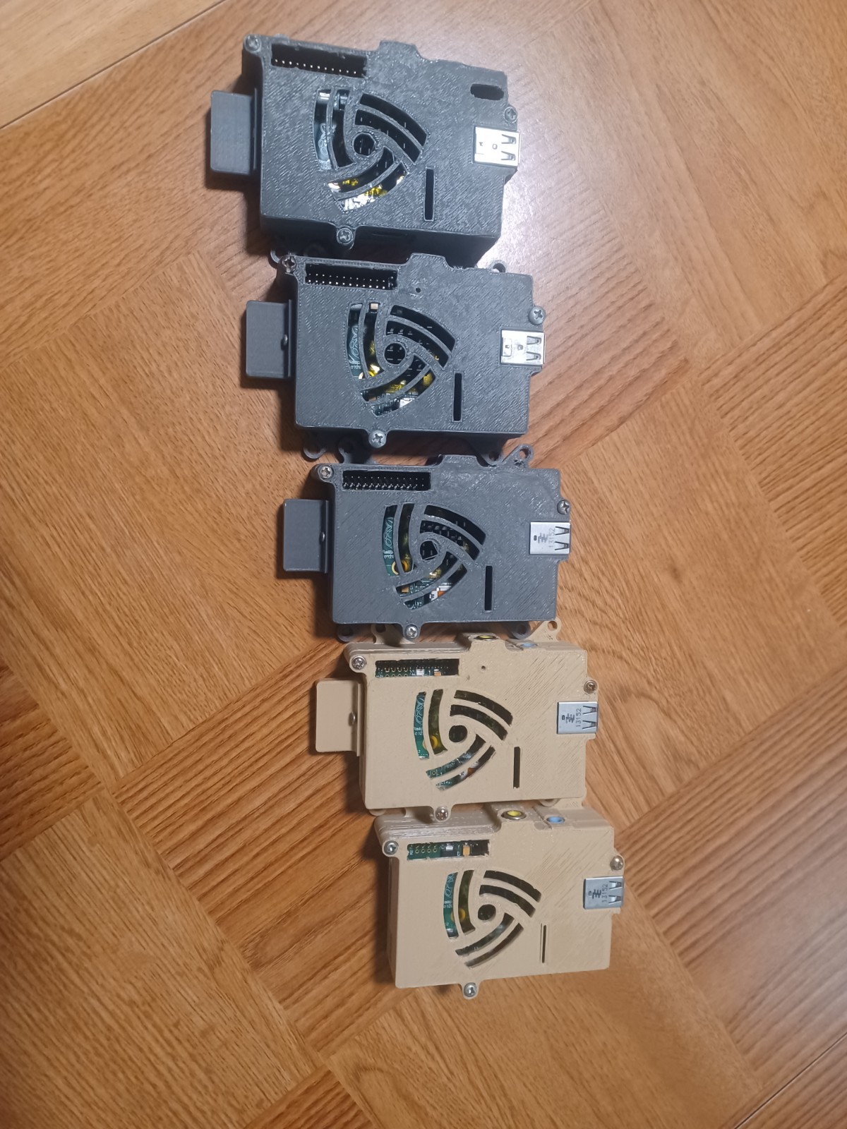 Raspberry Pi 1 Model B Rev 2.0 512MB RAM with 3D printed case