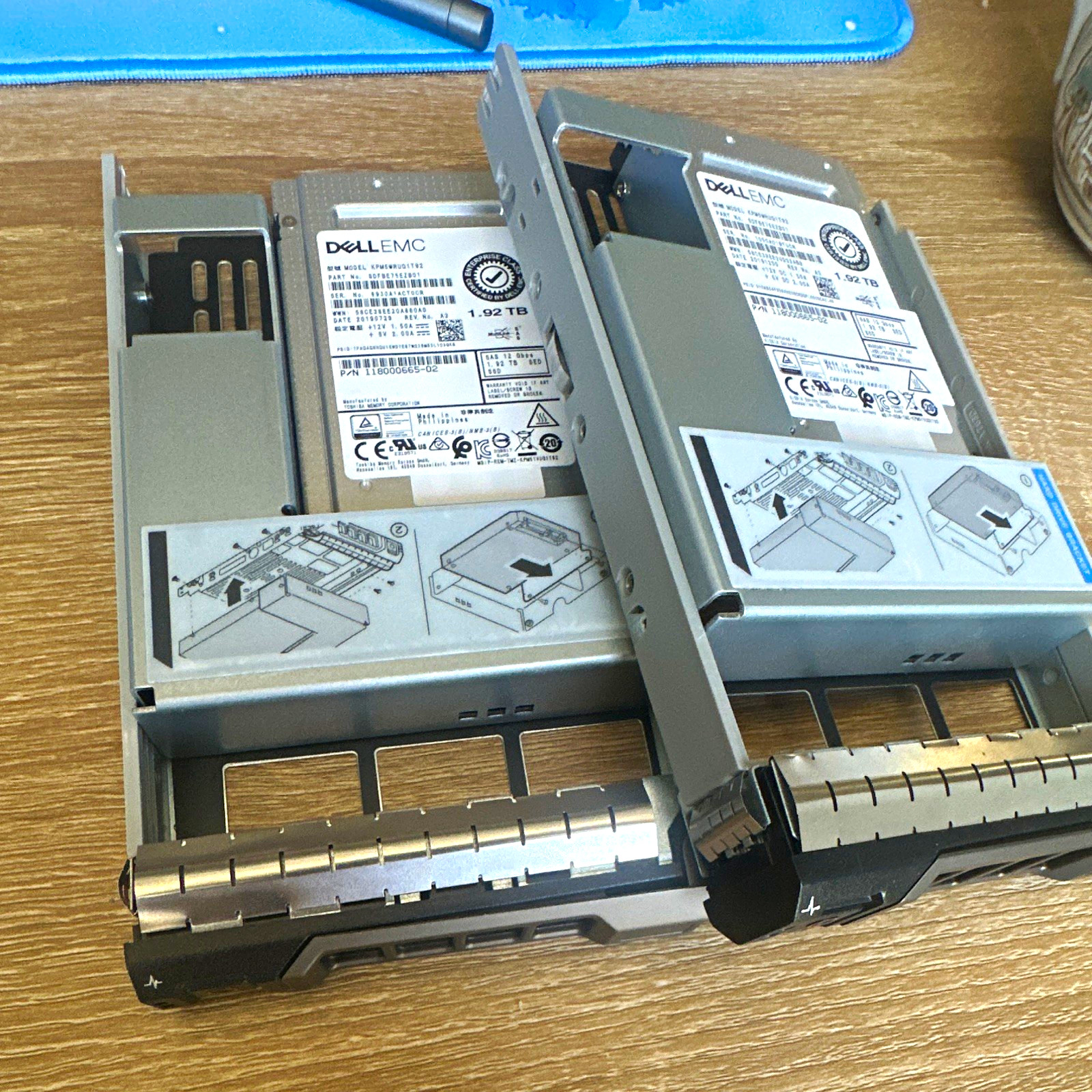 Dell EMC 1.92TB 2.5in SAS 12Gbps Hot-Swap Enterprise Internal SSD