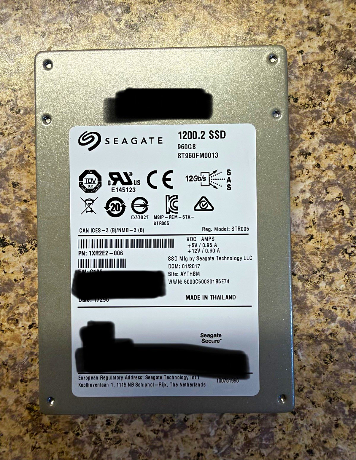 Seagate 1200.2 960GB 2.5" SAS 12Gb/s Internal SSD Seagate Secure ST960FM0013