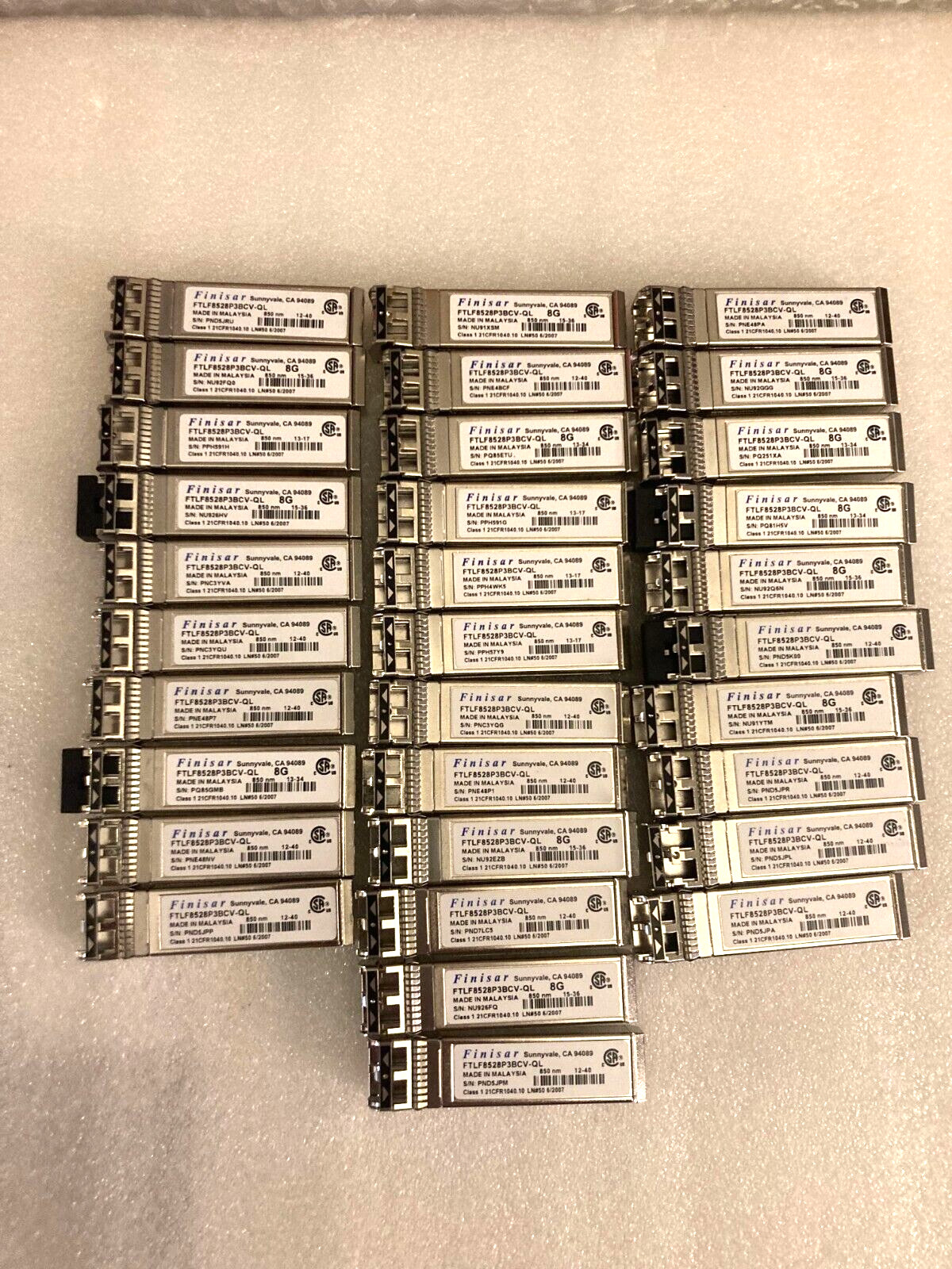 Finisar FTLF8528P2BNV-EM 8Gb FC SFP+ 850nm 150m Transceiver Module - lot of 32