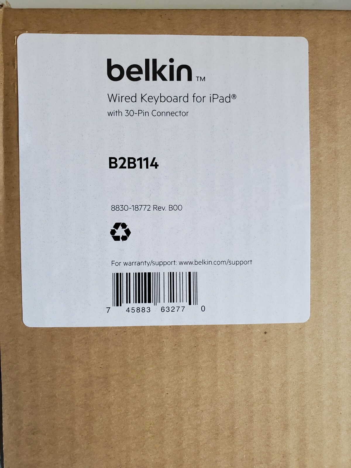 Belkin Wired Keyboard for iPad with 30-pin lightening connector.