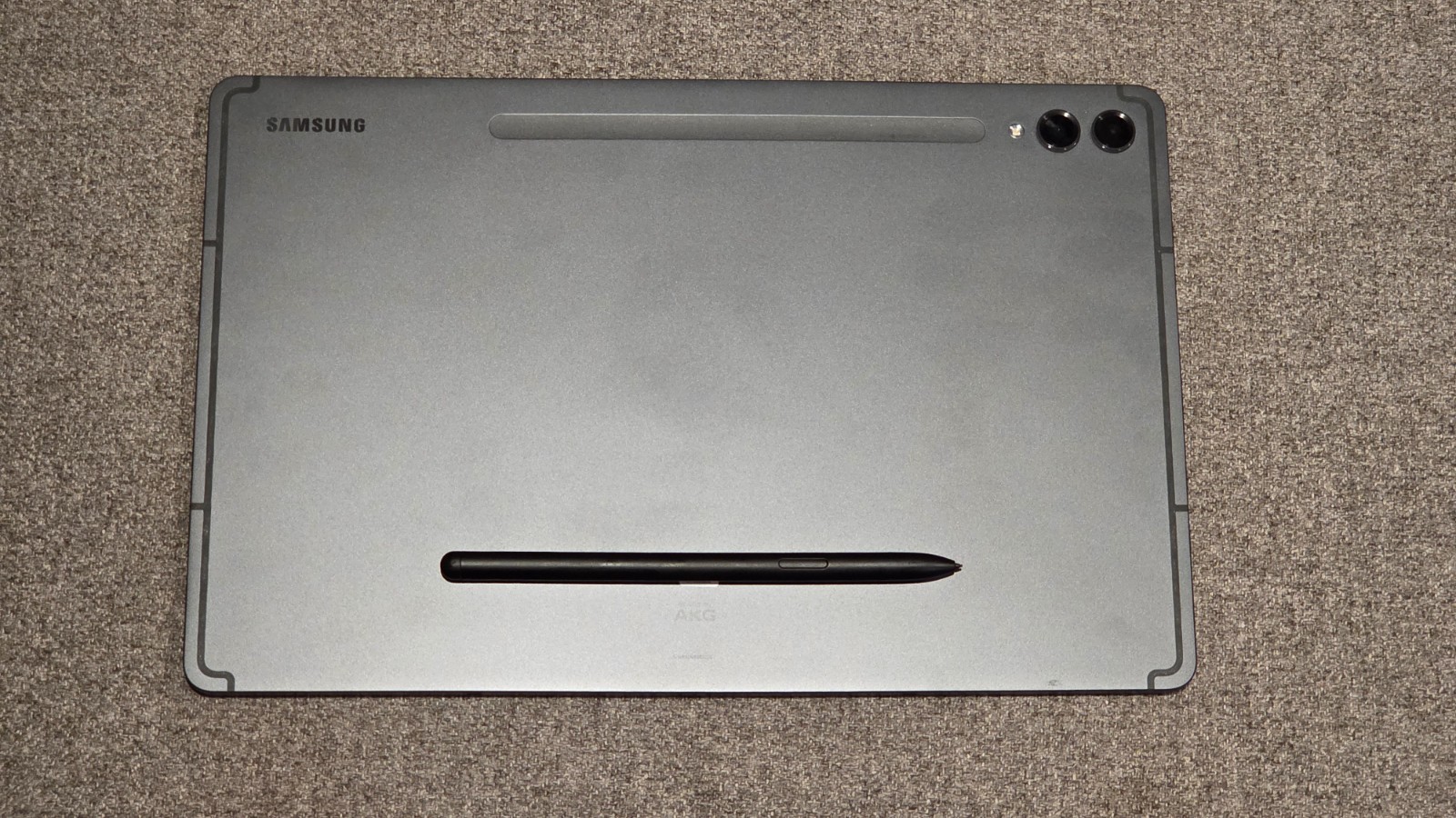 Samsung Galaxy Tab S9+ 12.4" Tablet + Keyboard Trackpad S Pen Spigen Case Bundle