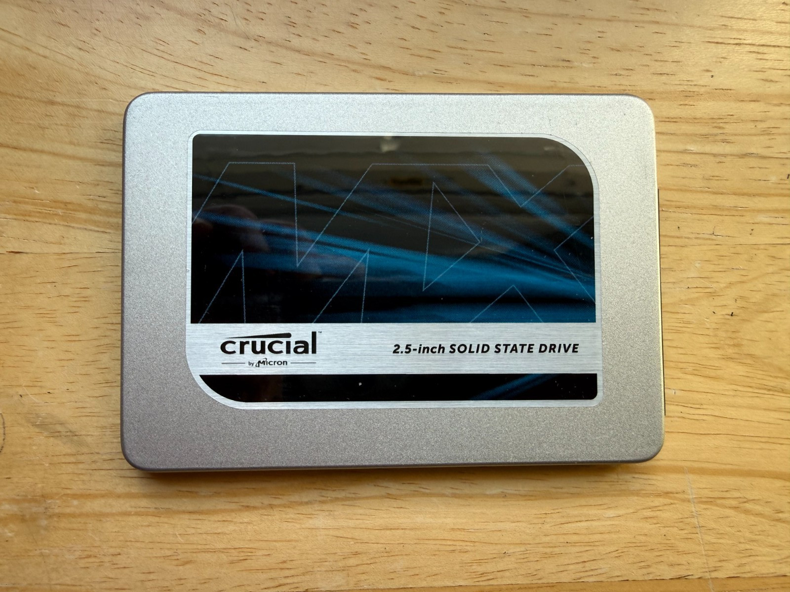 Crucial MX300 SSD 1050GB 2.5" SATA III CT1050MX300SSD1