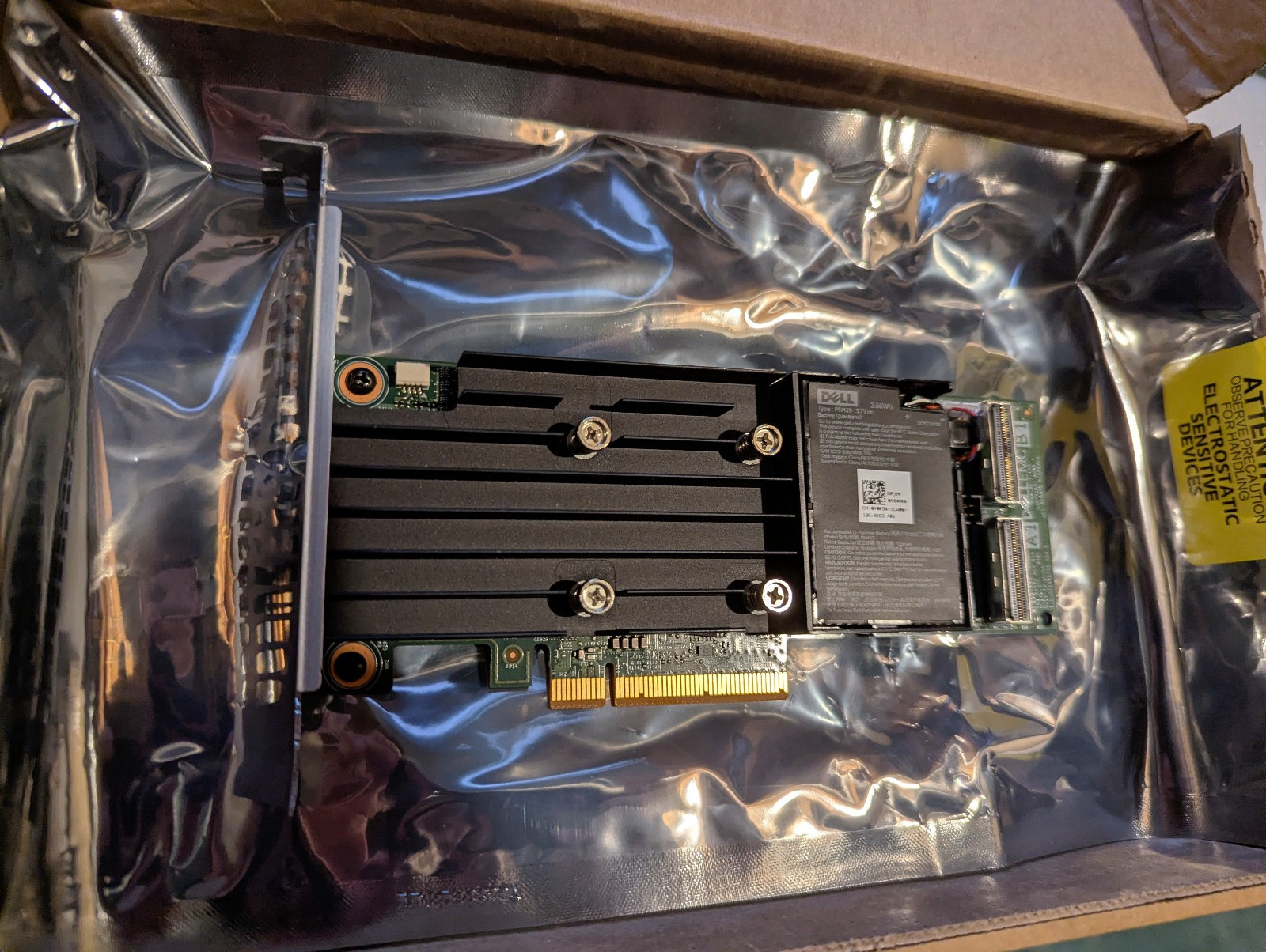 Dell PERC H755 8GB NV 12Gb/s Pci-e RAID controller card 29XMF Full Height