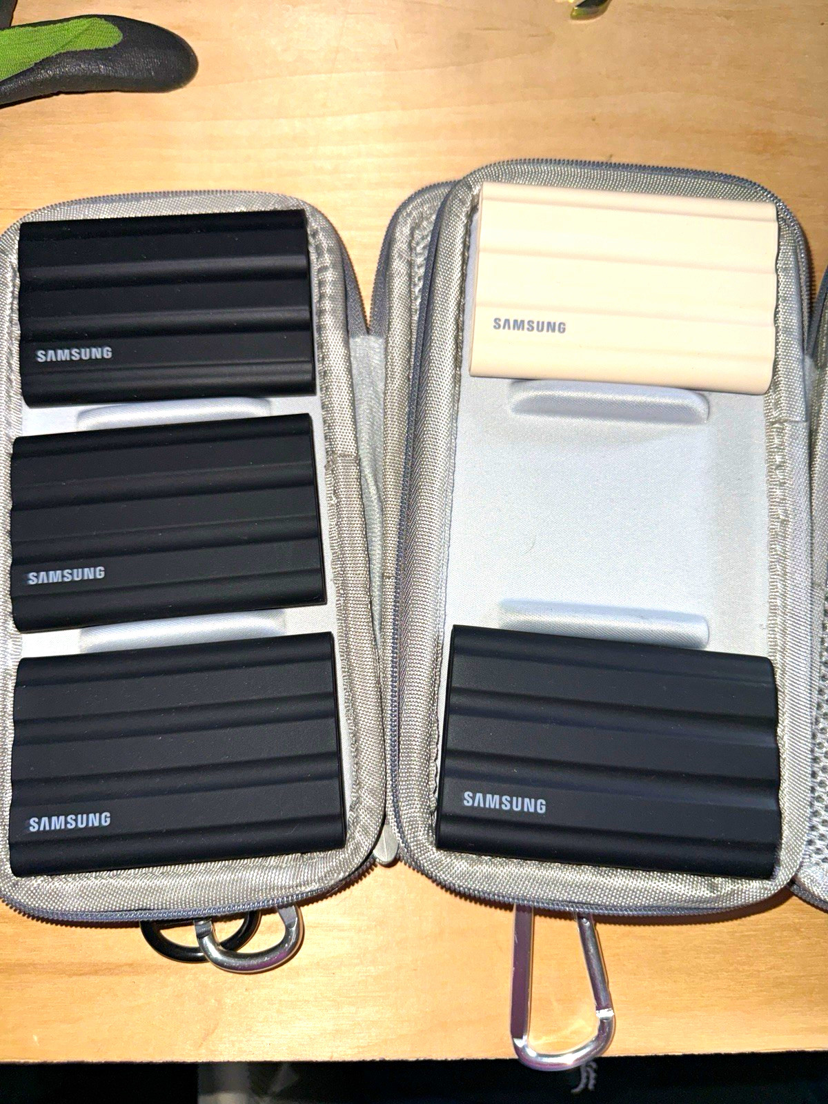 1 Samsung T7 Portable External SSD, 2TB Black