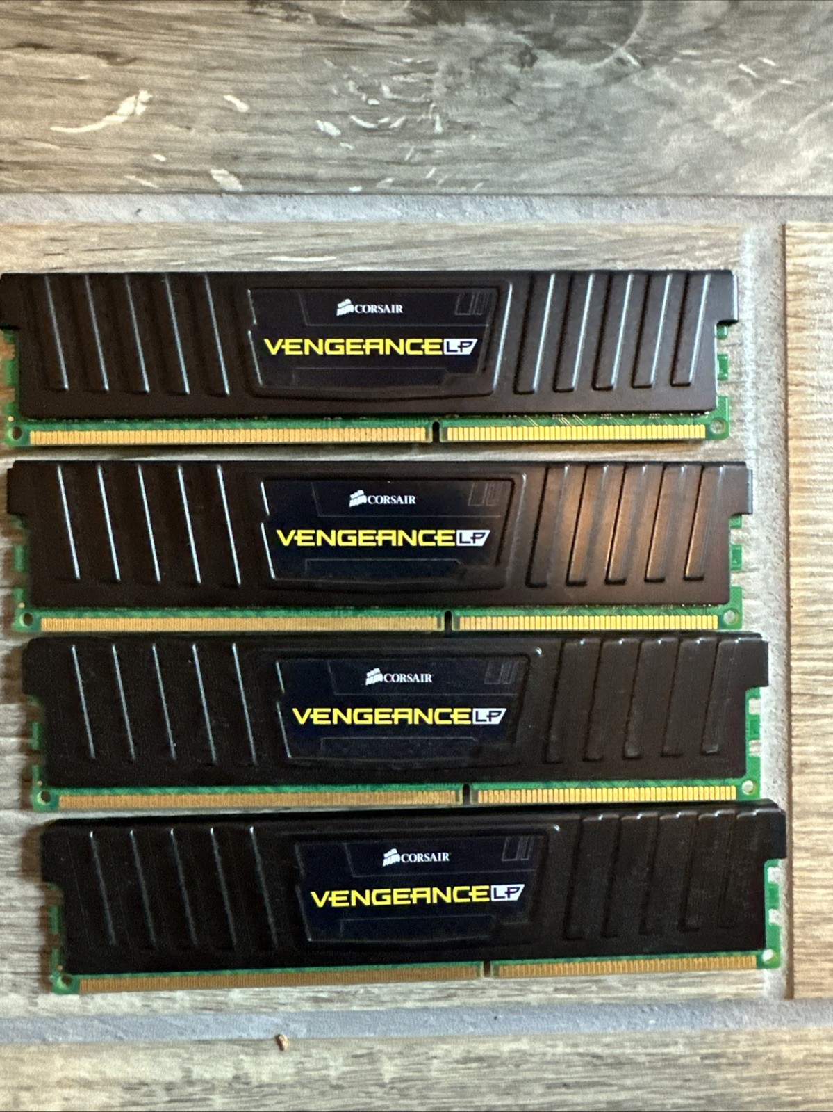 Lot of 4 Corsair Vengeance LP 16GB(4×4GB) Total CML16GX3M4A1866C9 RAM