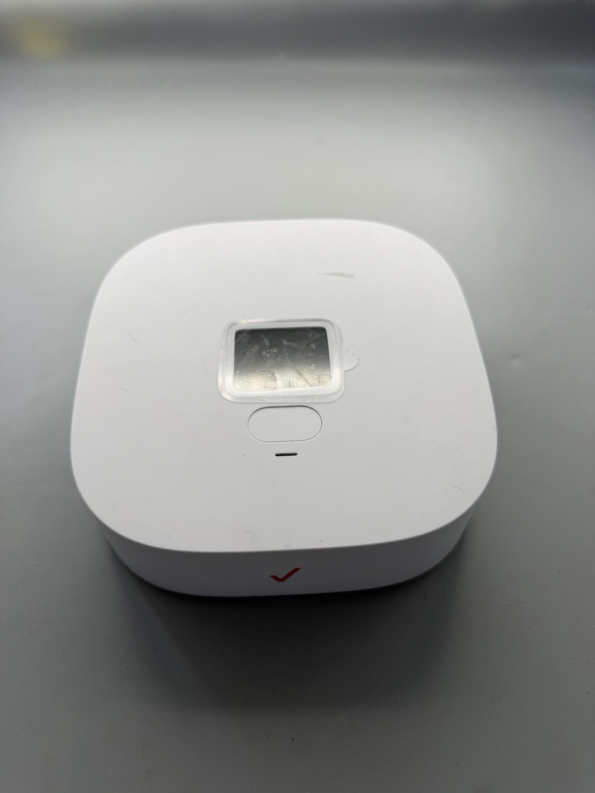 Verizon LVP2 Wireless Home Phone Base Station White 4G LTE WHPLVP2 No Power Cord