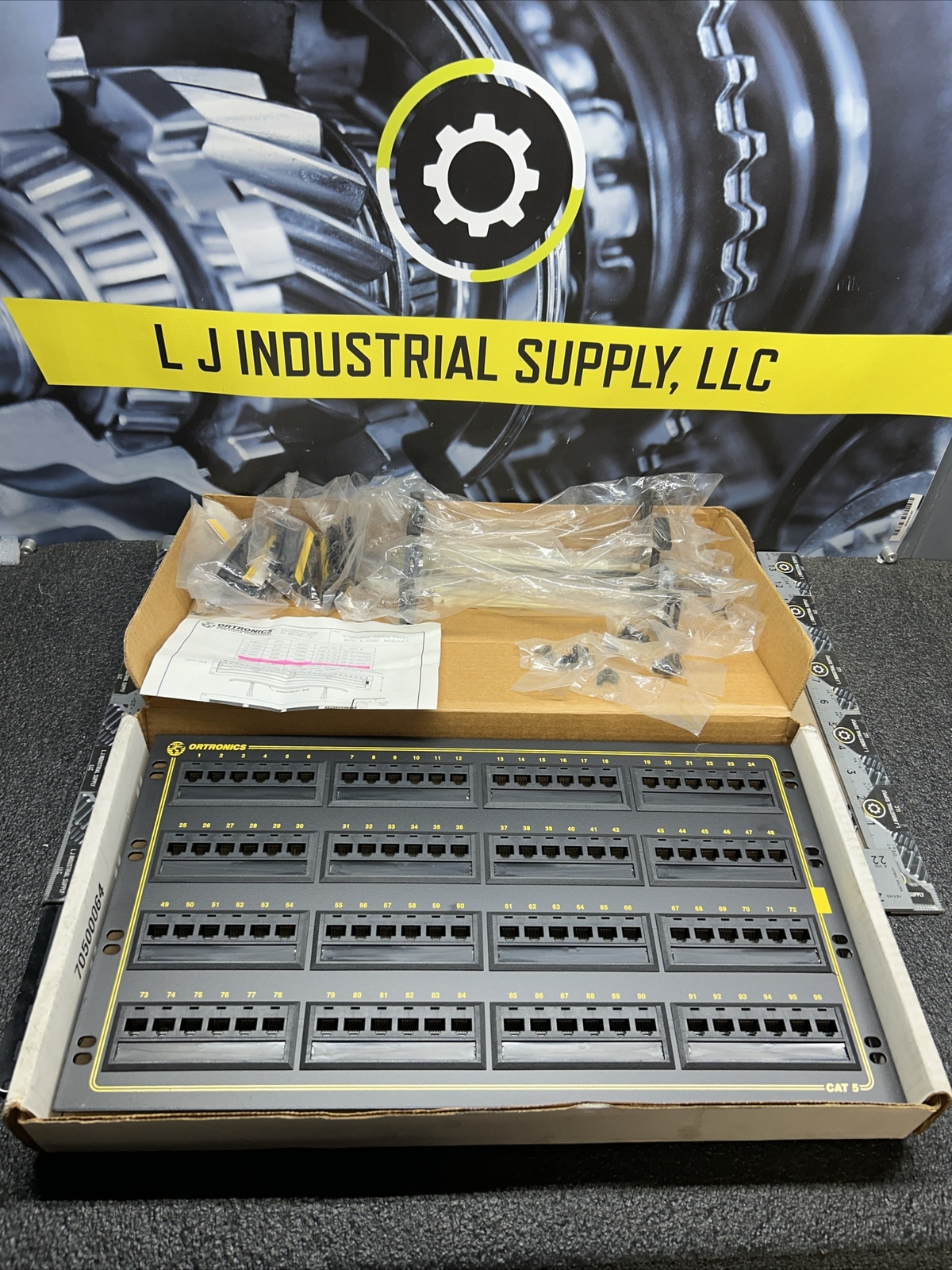 NEW ORTRONICS OR-851000354 96-Port Cat-5 Patch Panel_RJ45/T568A_*WARRANTY