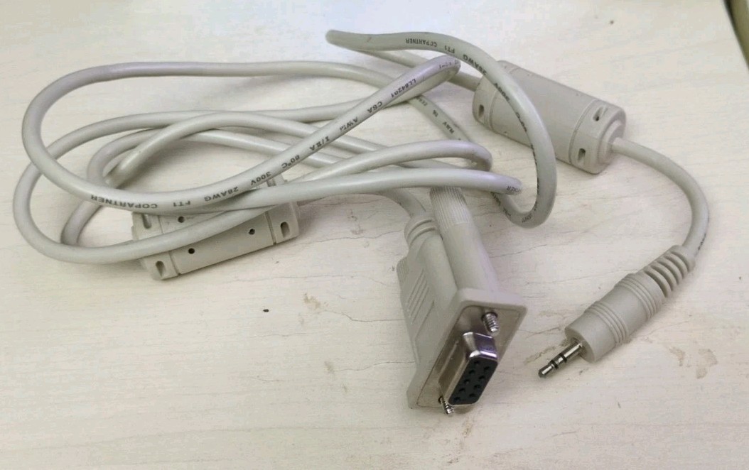 PROJECTOR or Computer DISPLAY - AWM Heavy Duty Cable E119932 VGA + Audio, 5ft