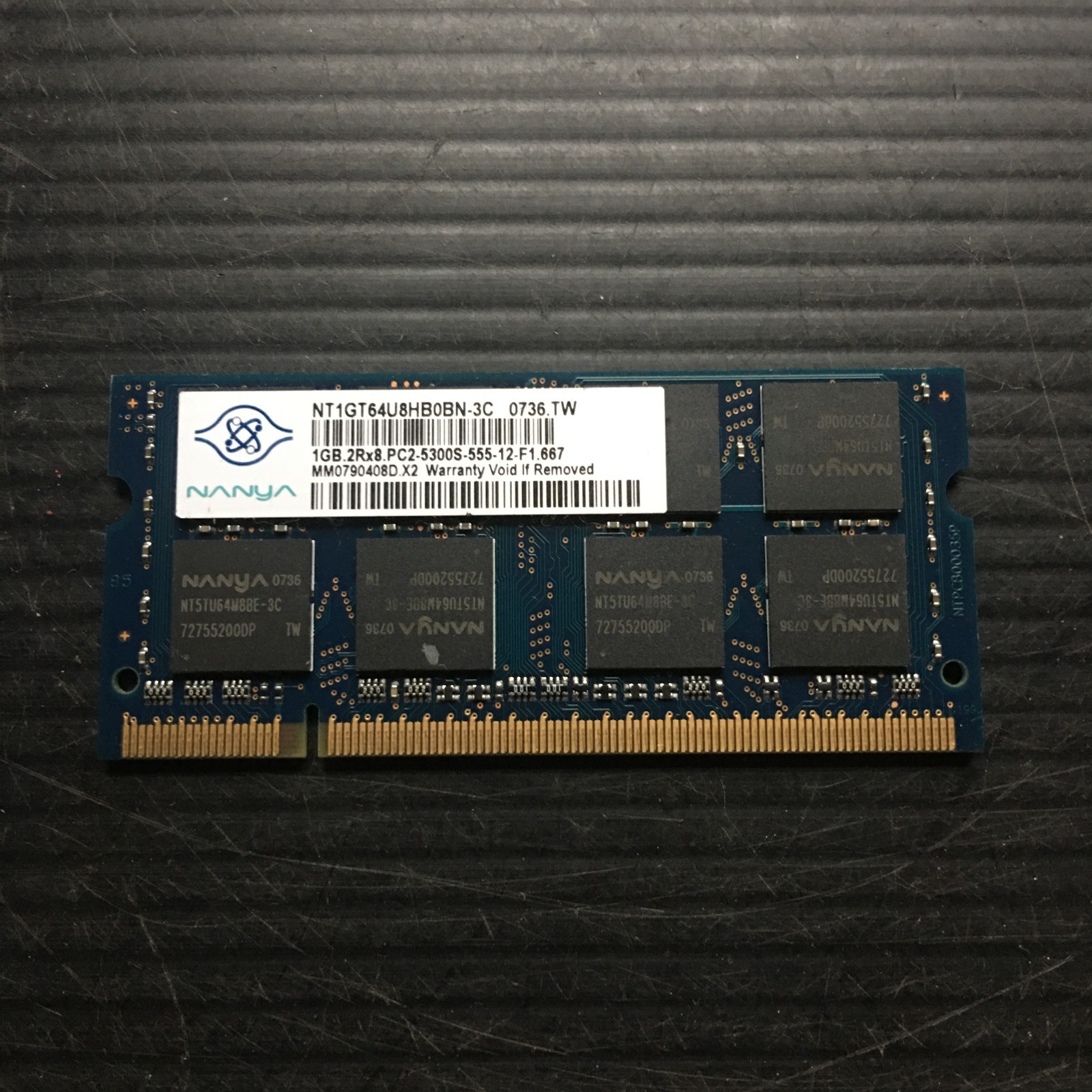 Nanya 1GB 2Rx8 PC2-5300S-555-12-F1.667 DDR2 SO-DIMM NT1GT64U8HB0BN-3C Laptop RAM