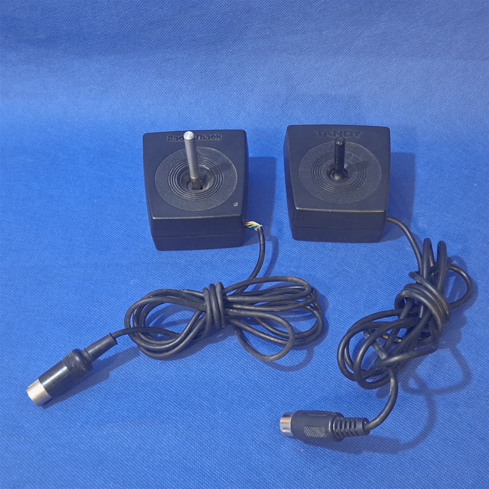 2 Tandy Radio Shack TRS-80 Joystick Controllers 26-3008 & 28-3008A - WORK