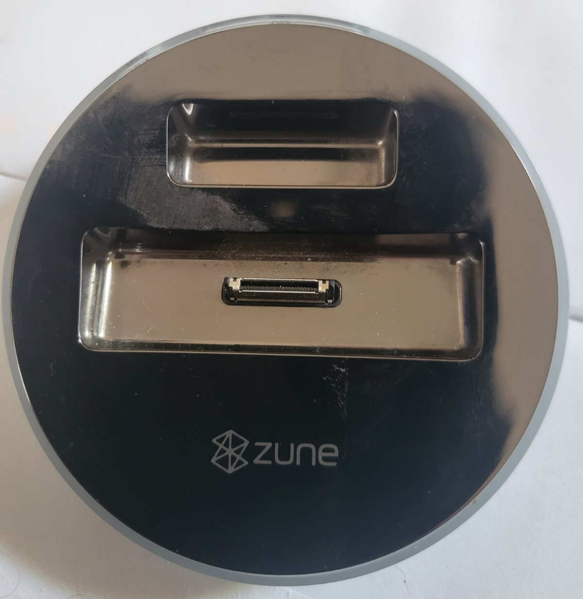 Microsoft Zune Dock used, very good condition.
