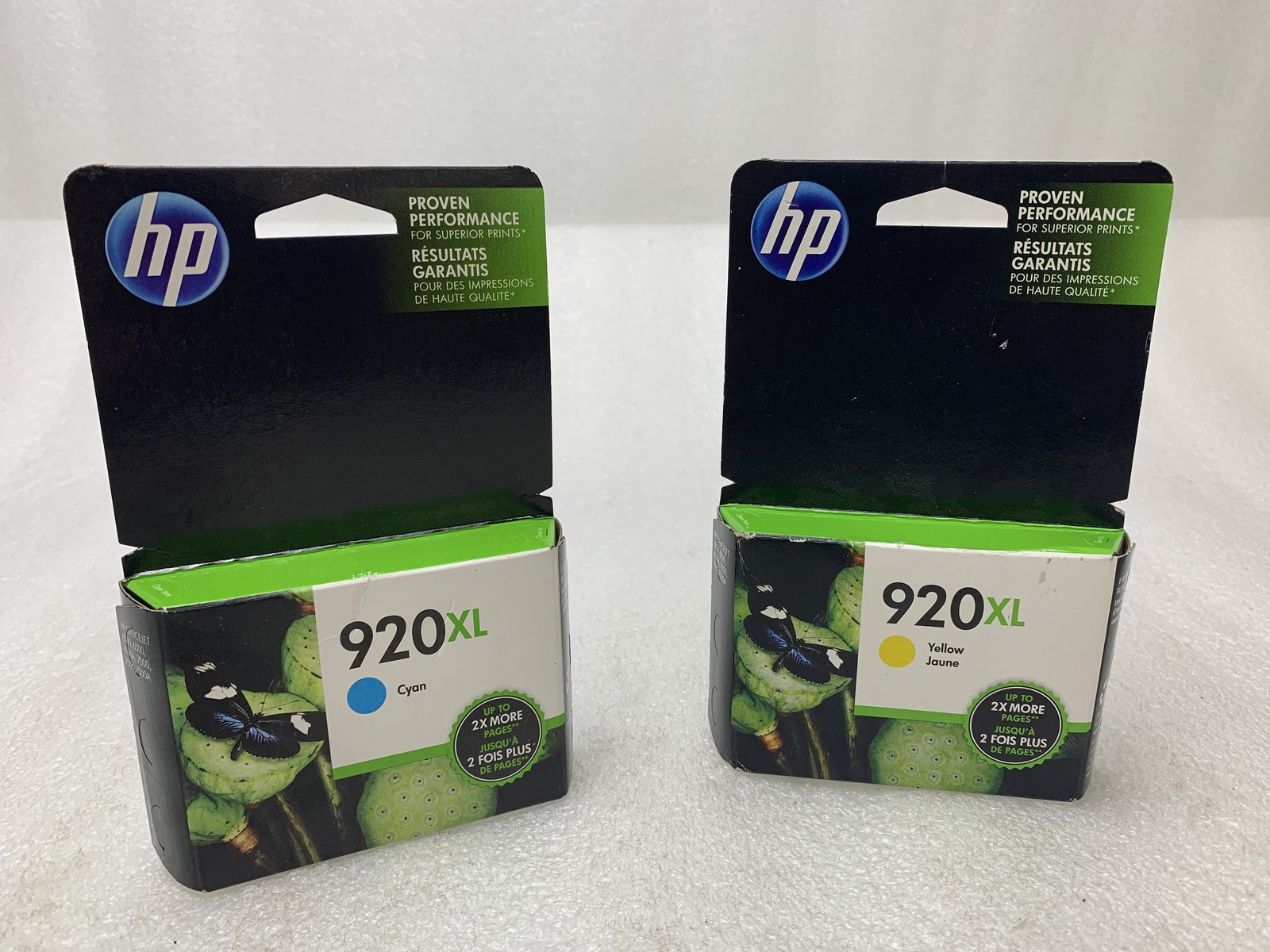HP 920XL color ink cartridges/ Yellow and  Cyan / Expired Sep 2018  and Jan 2019