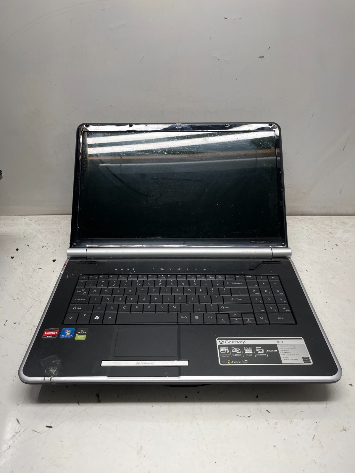 Gateway NV7309u KBYF0 AMD Athlon II M300 2GHz 4GB NO HDD