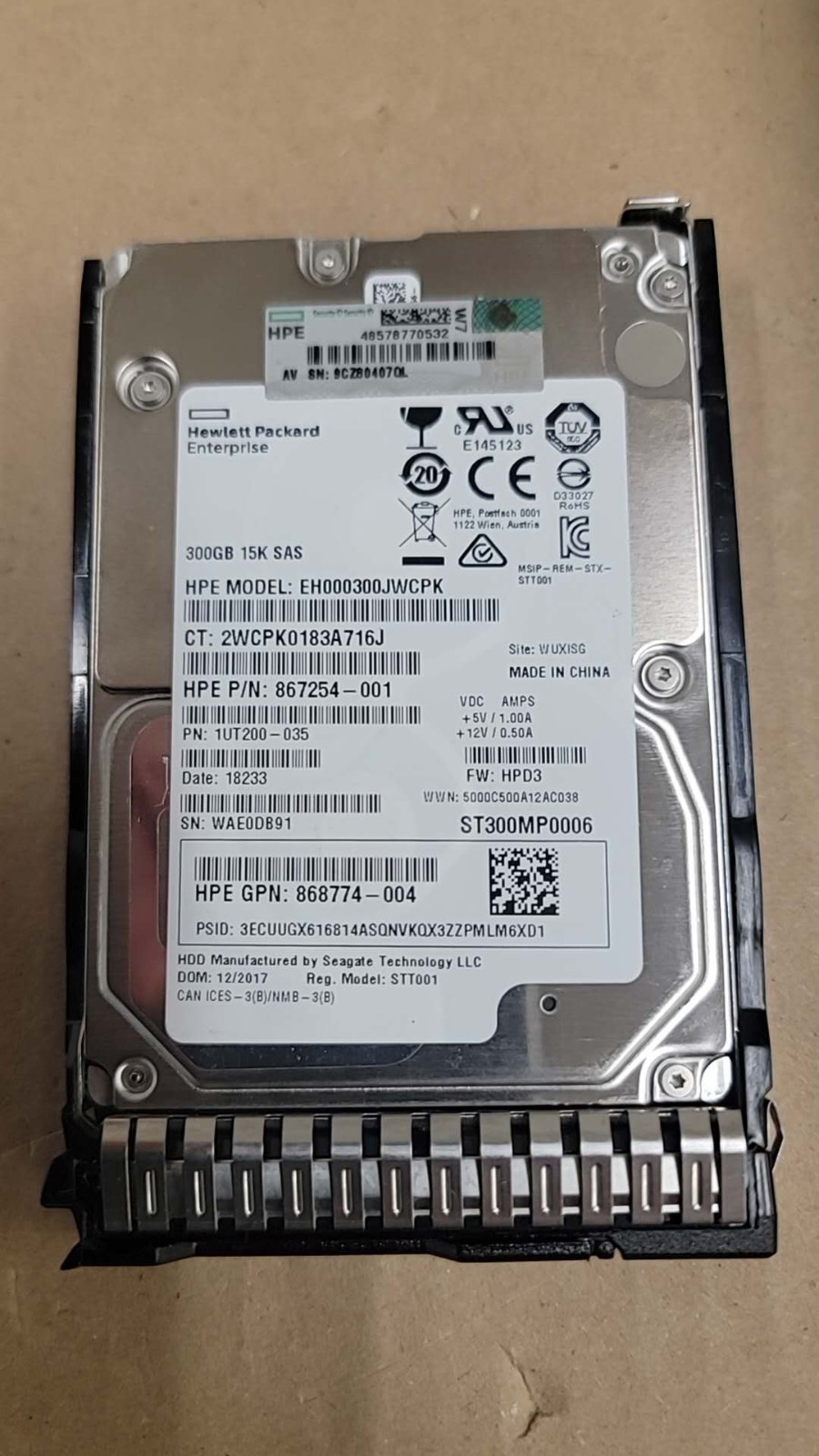 HPE 867254-001 300GB SAS 12G 15K ENT SFF 2.5" HDD  ST300MP0006 With Tray 870792