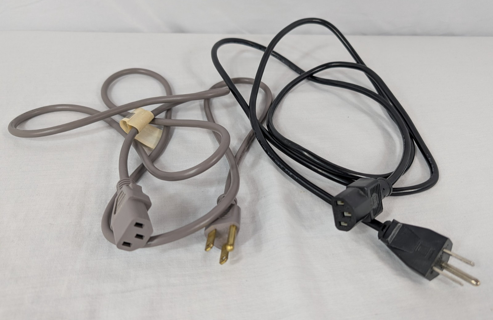 Lot of 2 AC Power Cords 3 Prong IEC C13 Monitors Printers PC Connectors 6ft Used