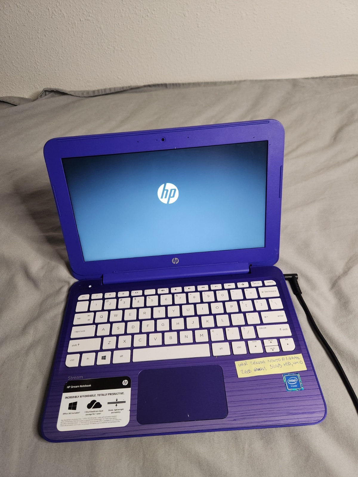 HP Stream Notebook 11-r015wm Laptop 11" Purple Intel 1.6 GHZ 30GB HDD Tested