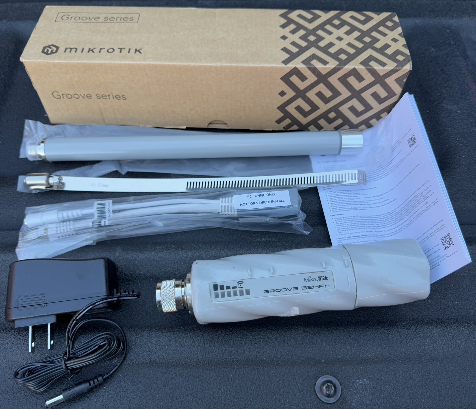 Mikrotik GrooveA-52HPn-US RouterBOARD GrooveA 52 2.4/5GHz Wathcguard W/ ANTENNA