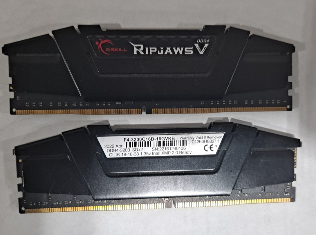 G.SKILL Ripjaws V 16GB (2x8GB) DDR4-3200 CL16 Desktop RAM F4-3200C16D-16GVKB