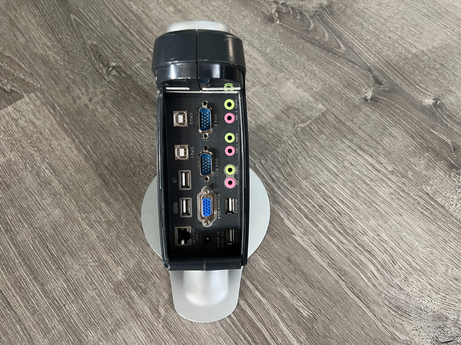Belkin OmniView SOHO Series 2-Port USB KVM Switch F1DS102U