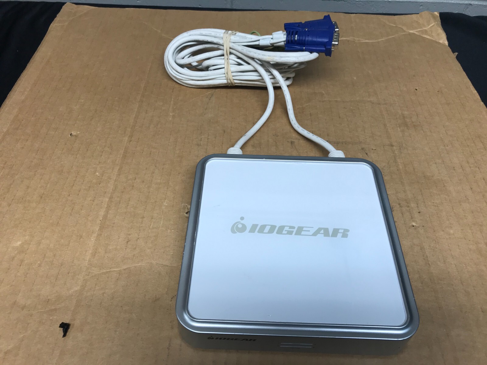 IOGEAR  MiniView (GCS634U) 4-Ports External KVM / audio switch USB