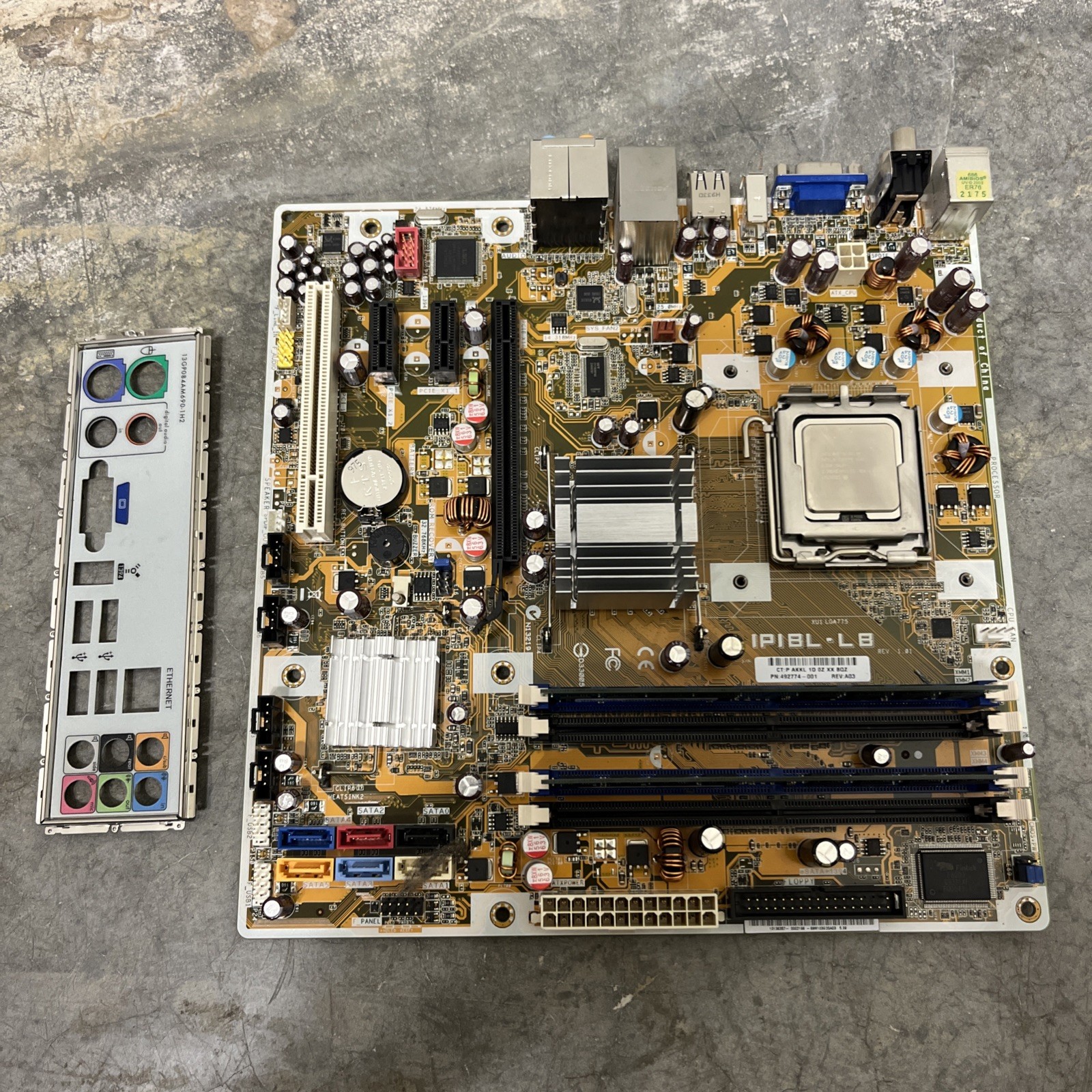 HP 492774-001 Pegatron IPIBL-LB Motherboard with Intel Q8300 Quad CPU + 4GB RAM