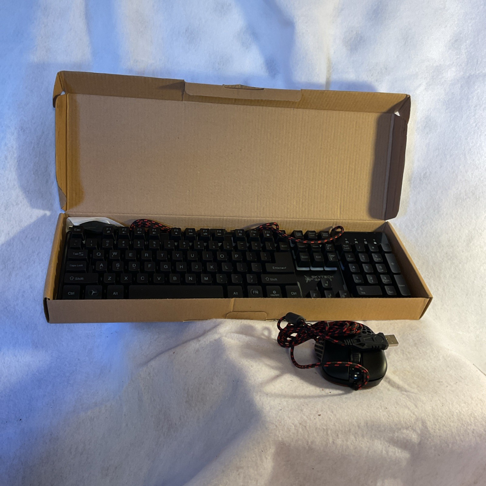 Sky tech Gaming Keyboard And Mouse new 18x6.25x 1.75 