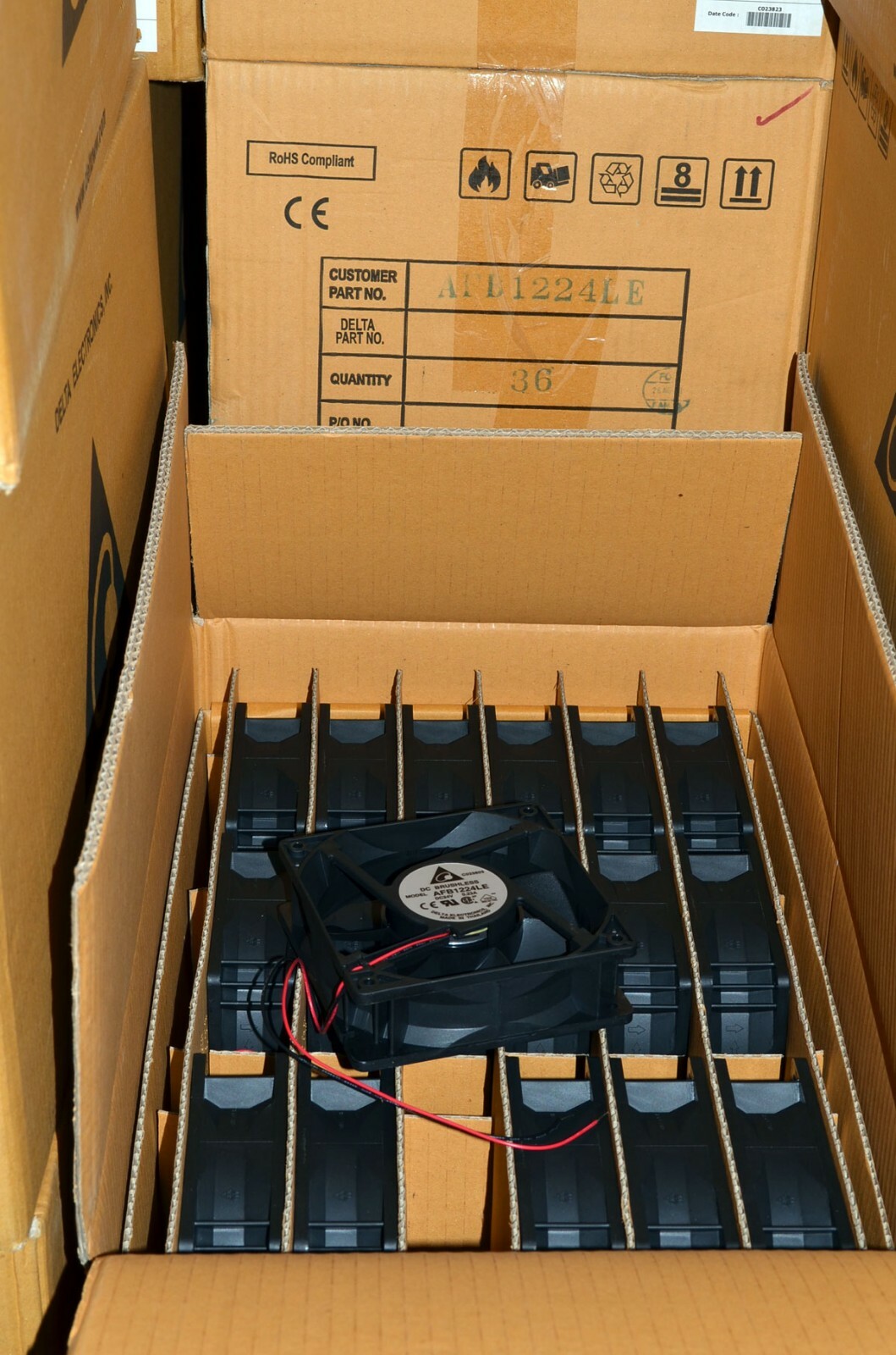 Delta 24V DC Fan 120mm x 120mm x 38mm Quiet 85 CFM AFB1224LE (Genuine / New)