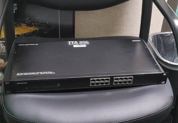 Monoprice 16 Port Unmanaged Gigabit Switch