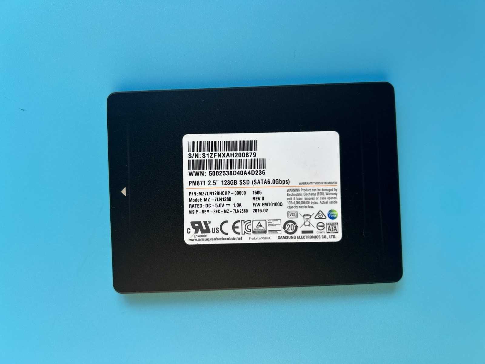 Samsung PM871 128GB MZ-7LN1280 2.5" SATA 6Gbps SSD0E97934 Solid State Drive