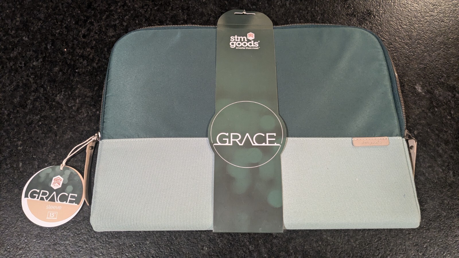 STM Smarter Than Most Grace Woman's Laptop Sleeve 15" Green BRAND New NWT